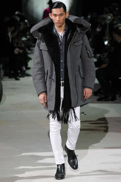 Look 33